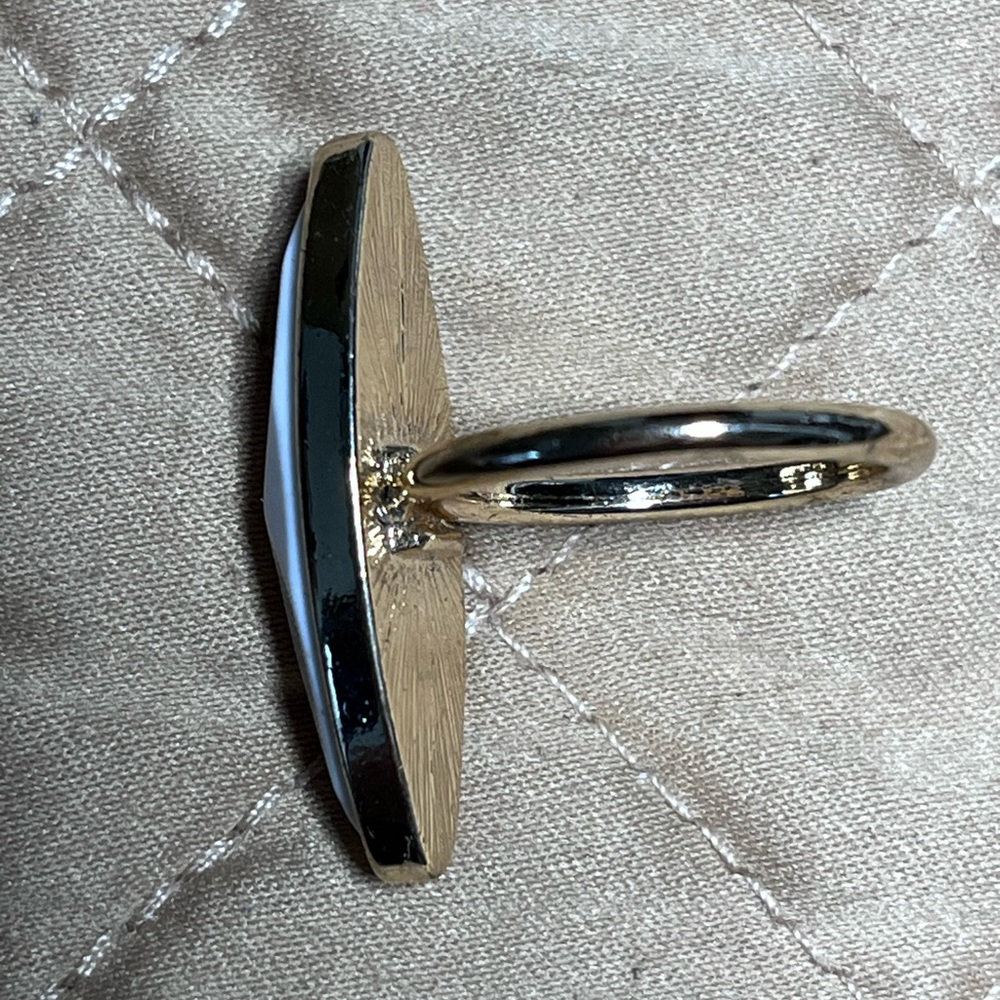 WHITE STONE RING SIZE 6.5 - Picture 4 of 5